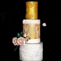 Gold & Beige Wedding Cake 