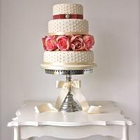 Pearls & Roses Wedding Cake