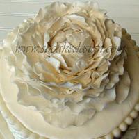 Pearl and Ruffle Wedding Cake
