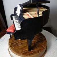 Piano cake topper