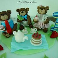  Three teddy bear picnic