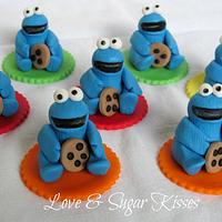 Cookie Monster Cake & Cupcakes