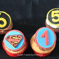 Superhero mini cakes