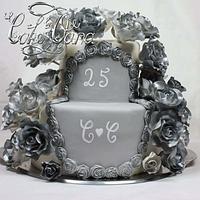 Silver weddingcake 
