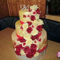 Chamapgne Red Gold Wedding Cake