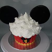 Giant Cupcake Mickey Mouse.