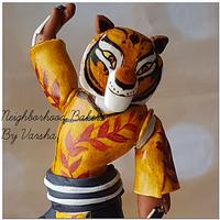 Tigeress figurine 