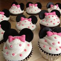 Minnie Mouse cupcakes