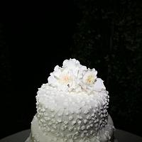 White frill Wedding cake