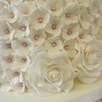 Hyrangea & Rose Wedding Cake