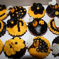 bumble bee cupcakes