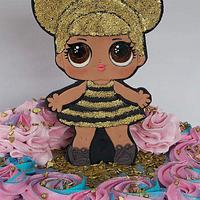 LOL Queen Bee Cake 