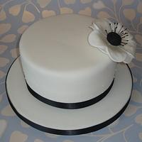 Simple black & white cake