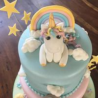 Baby shower unicorn cake