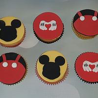 Mickey Mouse cupcakes.