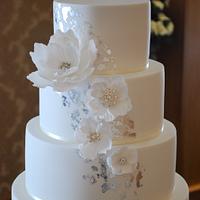 Pure Elegance Wedding Cake