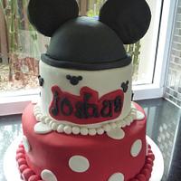 My very fiat Mickey Mouse cake