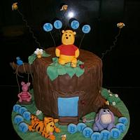 Winnie the Pooh Tree House cake