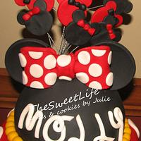Minnie Mouse 3-tier birthday cake