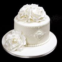 White roses cakes
