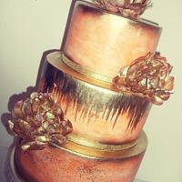 Wedding watercolor gold cake