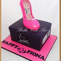 Shoe box and shoe cake