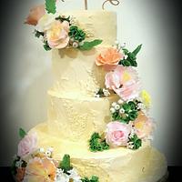 Rustic floral cake