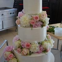 Naked wedding cake