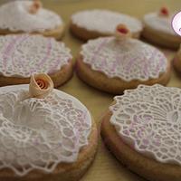 Cookies with fine lace