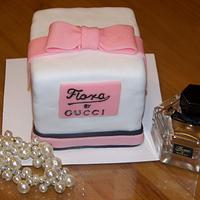 Gucci Flora Mini Cake