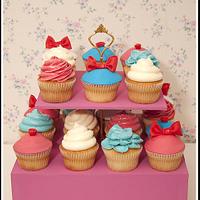 Hello Kitty Themed Cupcakes