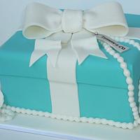 Tiffany gift box cake