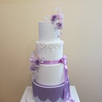 Wedding in white and purple