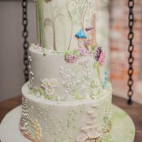 Alice in Wonderland Bas relief and Watercolour wedding cake