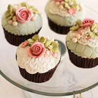 Vintage green cupcakes
