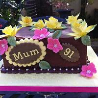 Pretty Chocolate Ganache Floral Cake