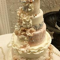 ruffle an pearl vintage wedding cakes x