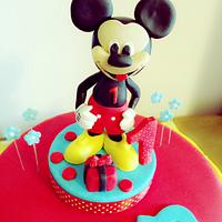 mickey mouse cake and cookies 🎊🎉🎊🎉🎊🎉🎊🎉