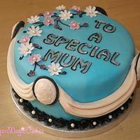Special Mum Cameo Cake