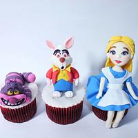 alice in wonderland cupcake