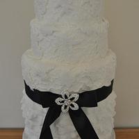 Laced wedding cake 