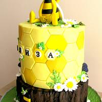 maya the bee cake