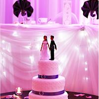 Simple wedding cake 