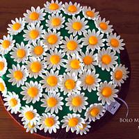 Bouquet of daisies cake