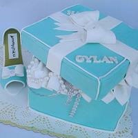 High heel & gift box cake