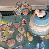 Babyshower cake and cupcakes