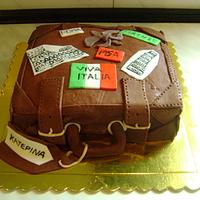 Suitcase "Viva Italia" cake 