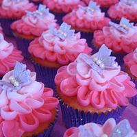 Butterfly kissed Strawberry Cupcakes 