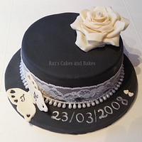 Chic and an Elegant Anniversary Cake