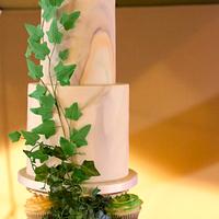 Overgrown ivy cake tower